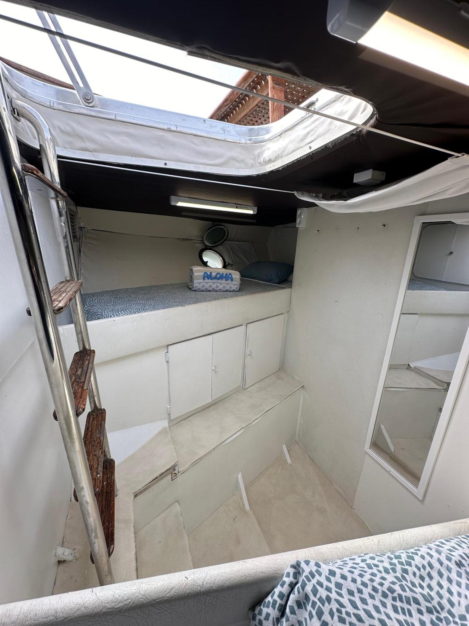 Habitacion Marineria Boat Aloha Барселона Экстерьер фото