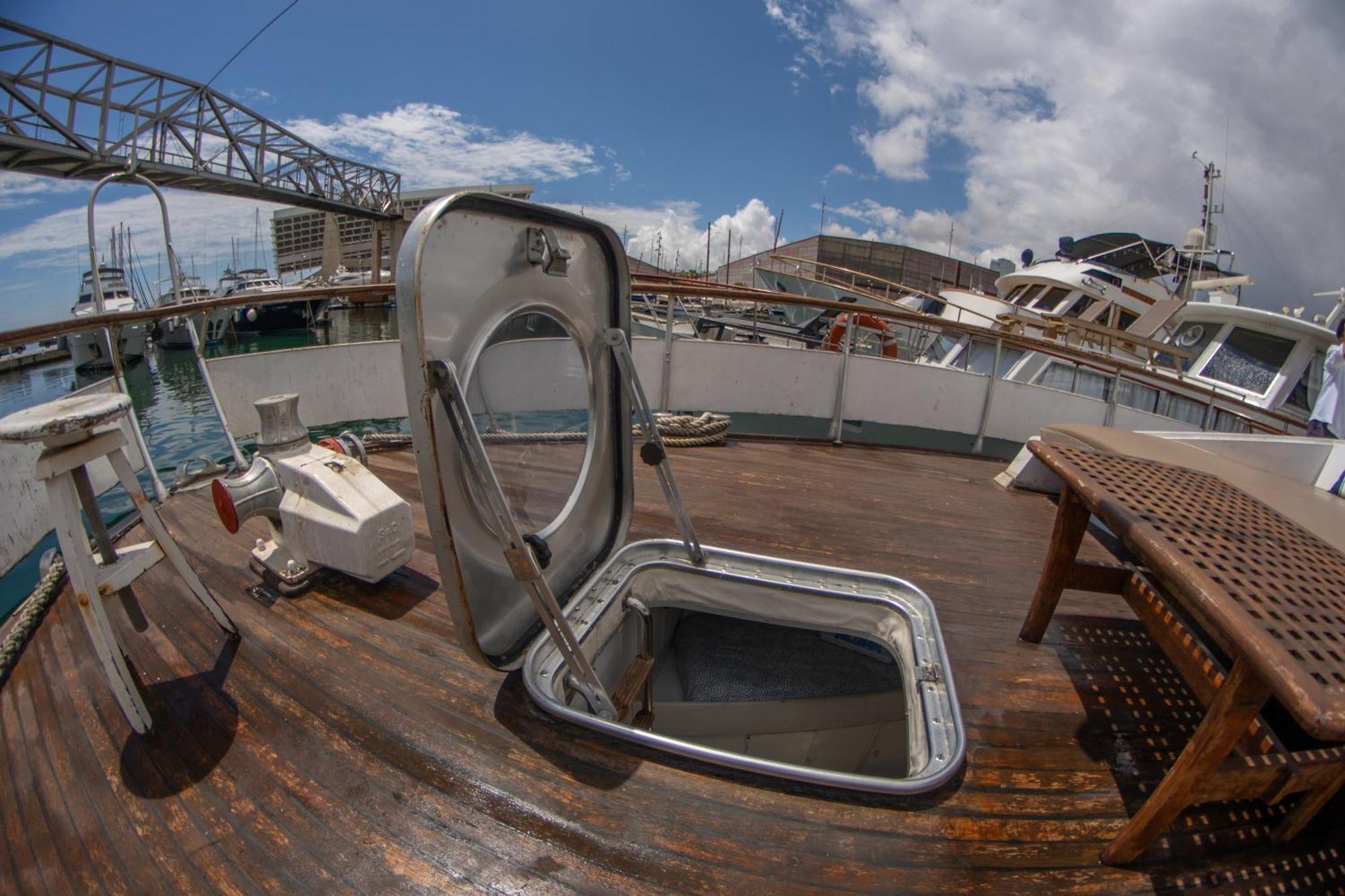 Habitacion Marineria Boat Aloha Барселона Экстерьер фото